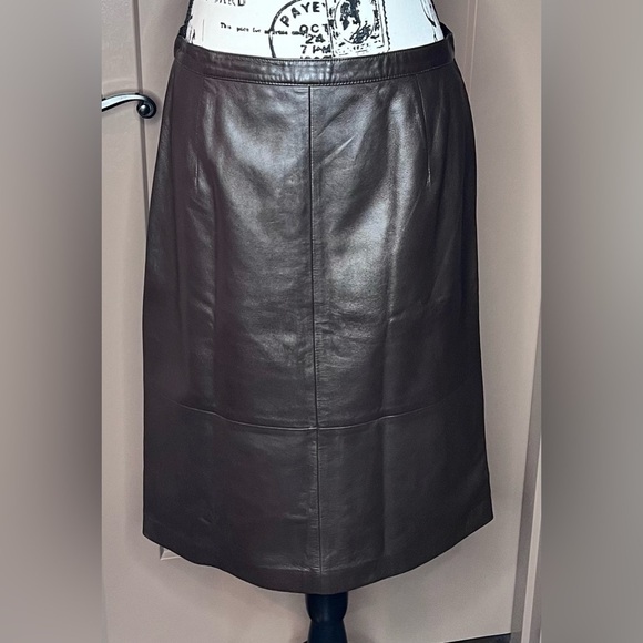 Talbots leather skirt - Picture 3 of 6